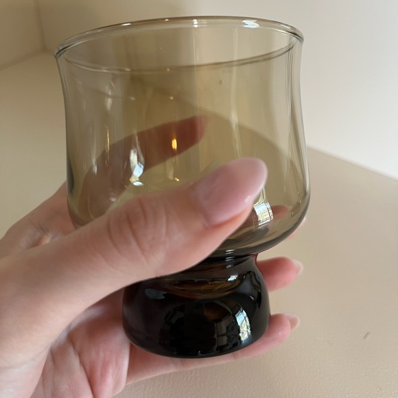 4 Vintage Dominion Glass smoked tulip glasses (short) - Picture 3 of 3